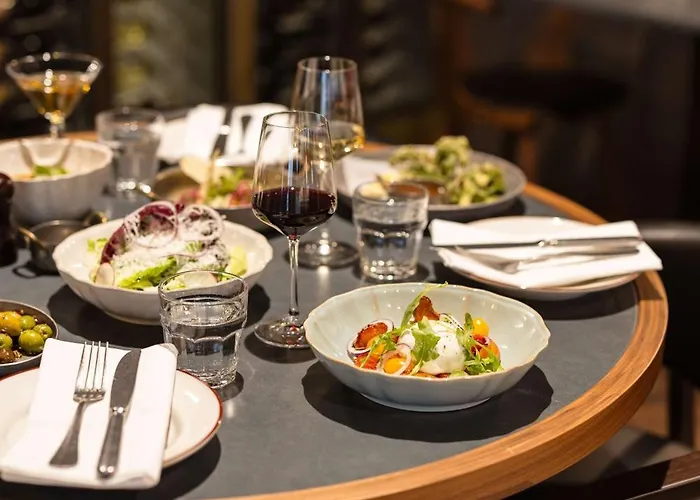 Radisson Red & Radisson Red Apartments, 4* Cracovia