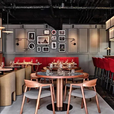 Radisson Red & Radisson Red Apartments, 4* Cracóvia