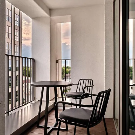 Radisson Red & Radisson Red Apartments, 4*