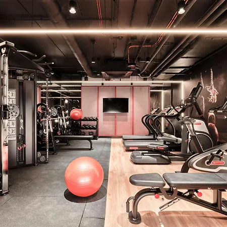 Radisson Red & Radisson Red Apartments, Hotel Cracovia