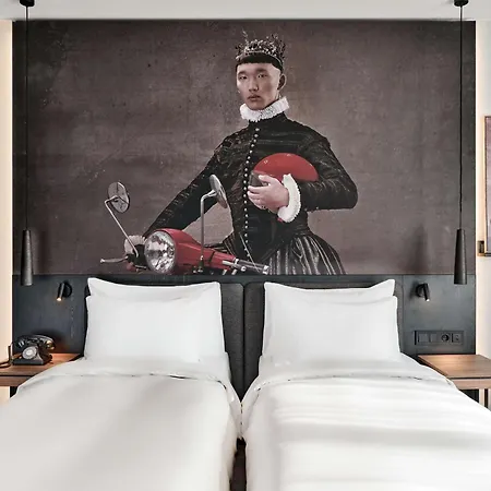 Radisson Red & Radisson Red Apartments, Cracovia