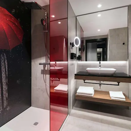 ホテル Radisson Red & Radisson Red Apartments,