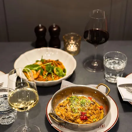 ホテル Radisson Red & Radisson Red Apartments,