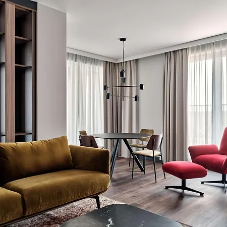 Radisson Red & Radisson Red Apartments, ホテル 4*