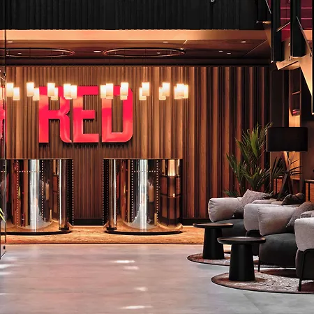 Radisson Red Hotel&radisson Red Apartments, 4*