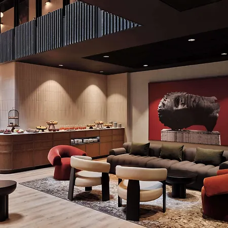 ホテル Radisson Red & Radisson Red Apartments, クラクフ