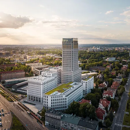 ホテル Radisson Red & Radisson Red Apartments, クラクフ