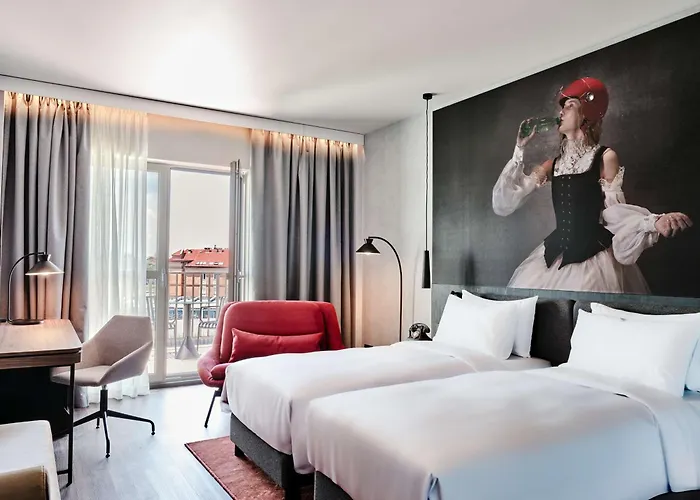 Radisson Red Hotel&radisson Red Apartments, Hotel