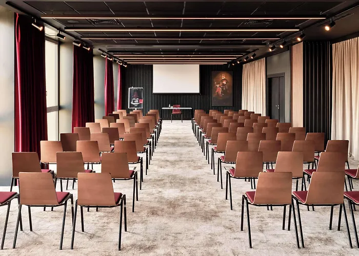 Hotel Radisson Red & Radisson Red Apartments,