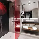 Hotell Radisson Red & Radisson Red Apartments,