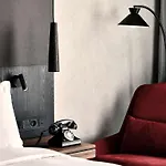 Hotell Radisson Red & Radisson Red Apartments, 4*