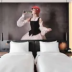 Hotell Radisson Red & Radisson Red Apartments, Kraków