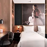 Radisson Red & Radisson Red Apartments, 4*
