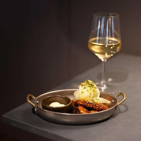 Hotel Radisson Red & Radisson Red Apartments, Krakau