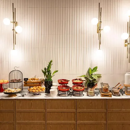 Radisson Red & Radisson Red Apartments, Krakau