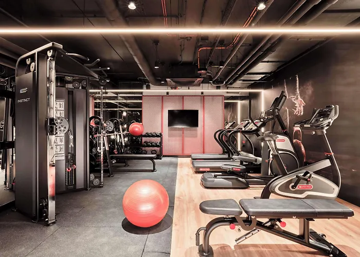 Hotel Radisson Red Hotel&radisson Red Apartments,