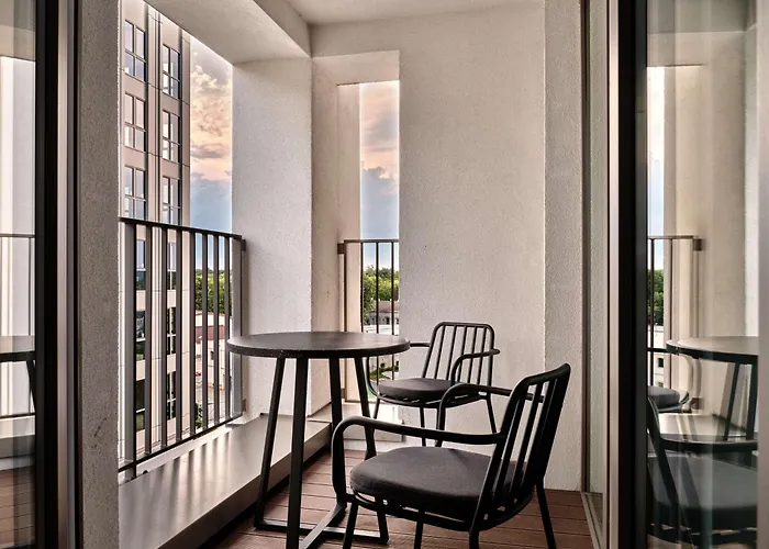 Radisson Red Hotel&radisson Red Apartments, 4*