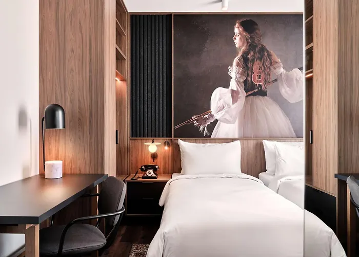 Radisson Red Hotel&radisson Red Apartments, 4*