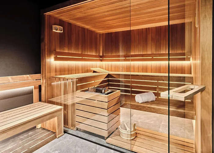 Hotel Radisson Red Hotel&radisson Red Apartments,