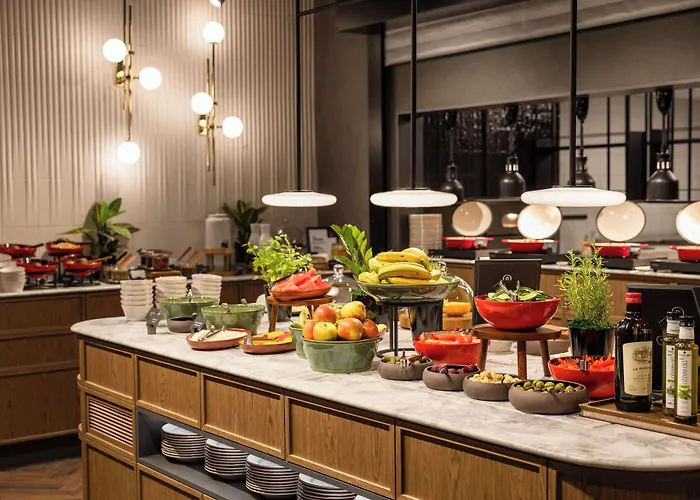 Radisson Red Hotel&radisson Red Apartments, 4*